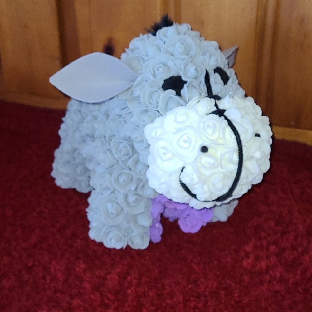 FOREVER ROSES HANDMADE FLOWER EEYORE DONKEY - Picture 3 of 9